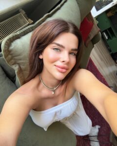 Damla Ersubaşı Instagram - Tamam ben hazırım hafta sonuna🐣