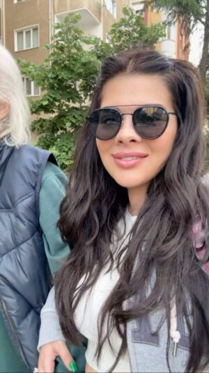 Damla Ersubaşı Instagram - Gülüşün hep kalbimde olacak pamuk babam