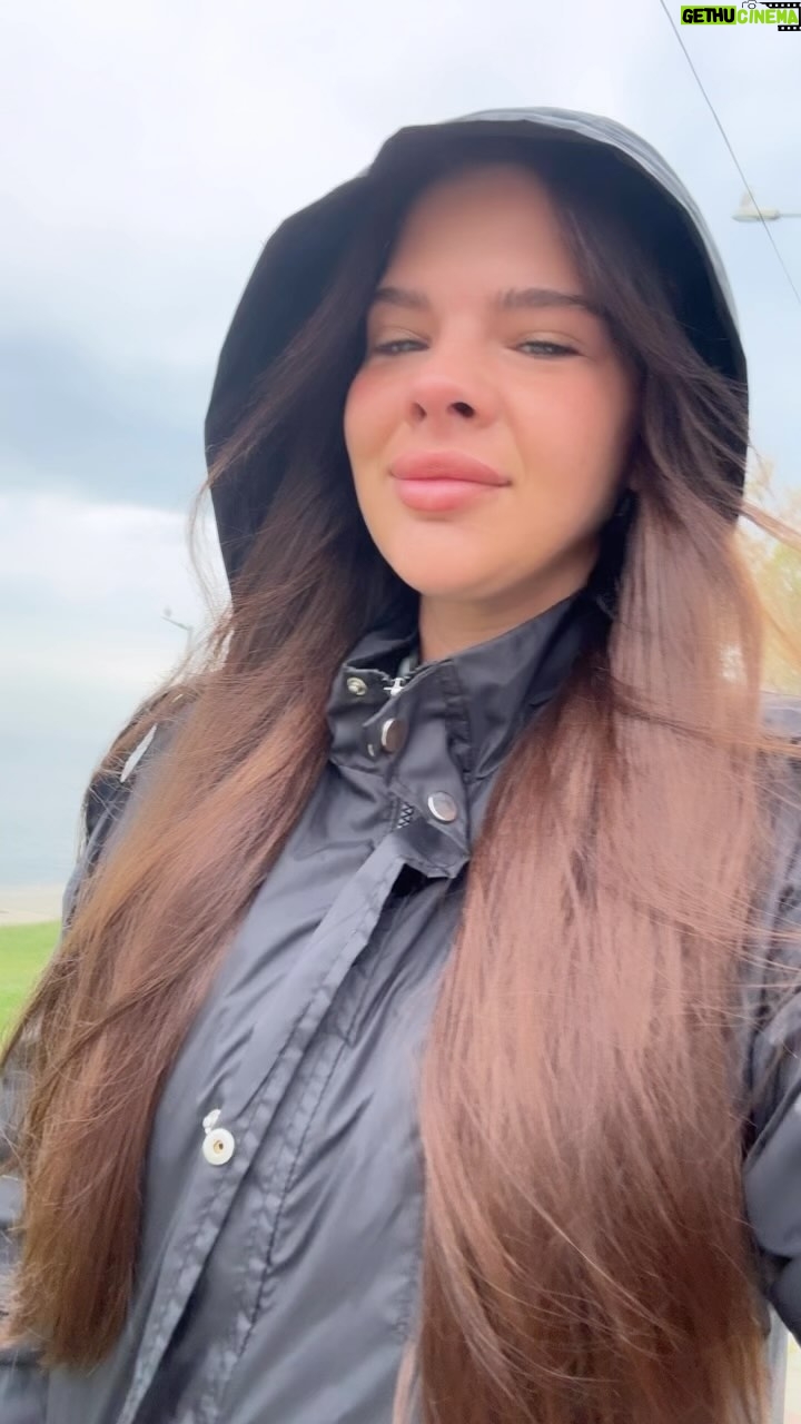 Damla Ersubaşı Instagram - Şaakin birr şabahh😂🐣