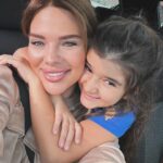Damla Ersubaşı Instagram – Çok aşığımmmm bu gülüşe, bu sarılmaya🫠 öpmeye koklamaya doyamıyoruuummmm🫠🫠♥️♥️ #kızımherşeyim