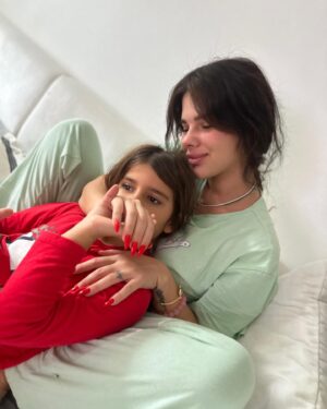 Damla Ersubaşı Instagram - Tarifi olmayanlarım♥️😍 tek aşkım, tek gücüm😍
