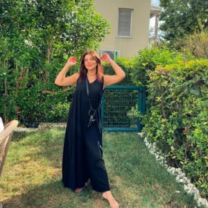 Damla Ersubaşı Instagram - Erken başladık, çok güzel geçsin🤍☺️