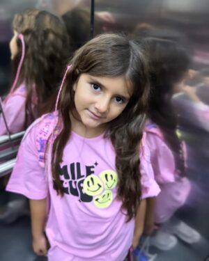 Damla Ersubaşı Instagram - Pembe bizde aile geleneği 🩷😁