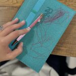 Damla Ersubaşı Instagram - 1- burası çok büyük yine bizim ofisin yerini unuttum tüm katı gezdim. 2- evet rujum gerçekten çok güzel. Bulursam linkini eklerim akşama🌸 3- Zeynom teşekkür ederim annecim, bi bunu karalamamıştın😅 Pazartesi 🫣