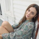 Damla Sönmez Instagram – #tbt gibi #tbt. Bu seriden daha da fotoğraf gelir. Uzun saçı özlüyor muyum ne? Ama çok uzununu. Noluyor Abidin noluyooor? 🥲