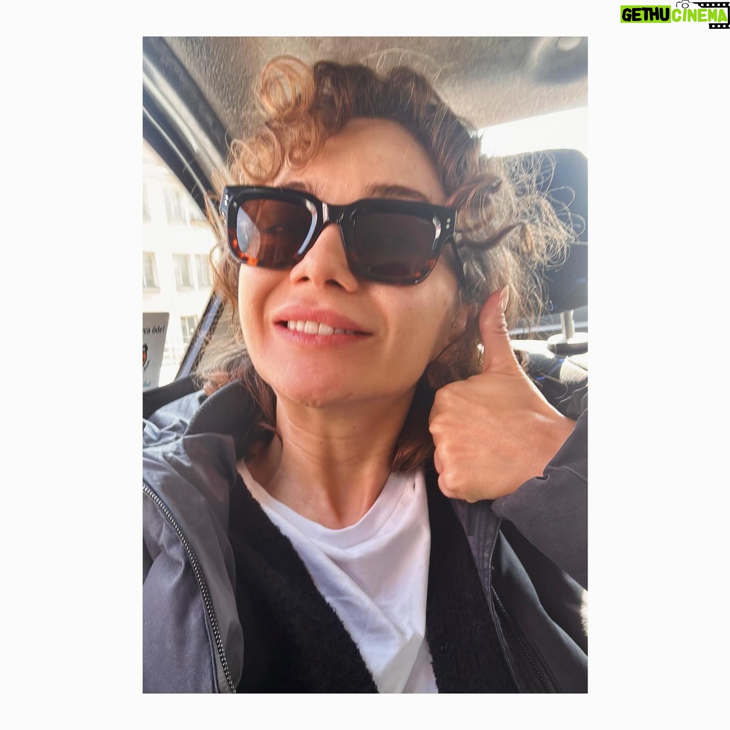 Damla Sönmez Instagram - how do you build a good life ? 🎡 @youngpueblo has the formula… 🌹