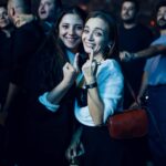 Damla Sönmez Instagram – Önce aslında sadece tırnağımın kırıldığını gösteriyordum. Sonra bunu eğlenceli bulmuşuz. Böyle 126 kare var shshsh 🙃

At first I was just showing her that I had broken a nail… then I guess we found it to be so funny that there are -like- 126 photos of us posing like this. Viva la shadow 🔥🙃