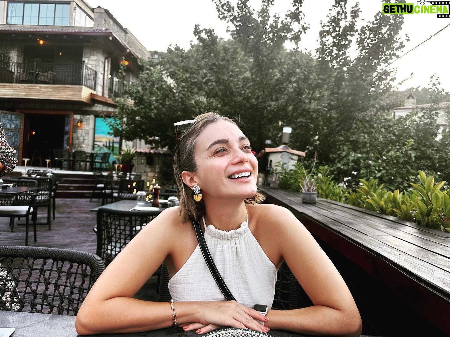 Damla Sönmez Instagram - happyplace’lerinizi arttıranlarınız çok olsun🔅