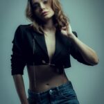 Damla Sönmez Instagram –