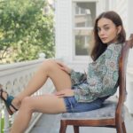 Damla Sönmez Instagram – #tbt gibi #tbt. Bu seriden daha da fotoğraf gelir. Uzun saçı özlüyor muyum ne? Ama çok uzununu. Noluyor Abidin noluyooor? 🥲