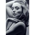 Damla Sönmez Instagram – Swanky yet clement 🪬