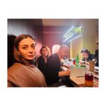 Damla Sönmez Instagram – A bit of good old Berlin(read it with an ê), some good old friends, a lot of walking, cooking at the market, plotting to tear down our inner walls…

And most importantly, back to my old posting habits… but posting at 1am 🙃 you still don’t know how to D!
El ne karışır? 🥂
Good night to all 💙 luv ya!