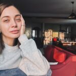 Damla Sönmez Instagram – Hava gibi güneşli ama donuk biraz da soluk dumpingenz. ❄️