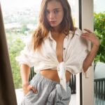 Damla Sönmez Instagram – peek-a-boo ✨