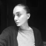 Damla Sönmez Instagram – Hava gibi güneşli ama donuk biraz da soluk dumpingenz. ❄️