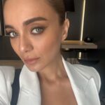 Damla Sönmez Instagram - 2 days and a Cannes. 🍒 #yakınzamantebetesi #kibugünperşbiledeğil