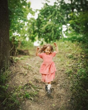 Dana Rogoz Instagram - Alte fotografii de ieri, din prima parte a zilei, cand am găsit un loc perfect pentru picnic, pe malul apei.