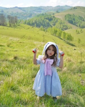Dana Rogoz Instagram - 126/366 Hristos a Inviat! Fotografiile sunt chiar din aceasta dimineata, prima zi de Paste, intr-unul dintre cele mai frumoase locuri vizitate vreodata la noi in tara - Panorama Salciua. Promit sa revin cu mai multe fotografii. Drumul continua!

#Paste2024 #apuseni #LiaBucuria #perfectumeu #iubireinfinita