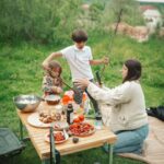 Dana Rogoz Instagram - 122/366 1 Mai 2024 - cand casa de la Viscri era în plina renovare, iar noi faceam un picnic în curtea ei. De neuitat.