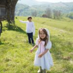 Dana Rogoz Instagram - 126/366 Hristos a Inviat! Fotografiile sunt chiar din aceasta dimineata, prima zi de Paste, intr-unul dintre cele mai frumoase locuri vizitate vreodata la noi in tara - Panorama Salciua. Promit sa revin cu mai multe fotografii. Drumul continua! #Paste2024 #apuseni #LiaBucuria #perfectumeu #iubireinfinita
