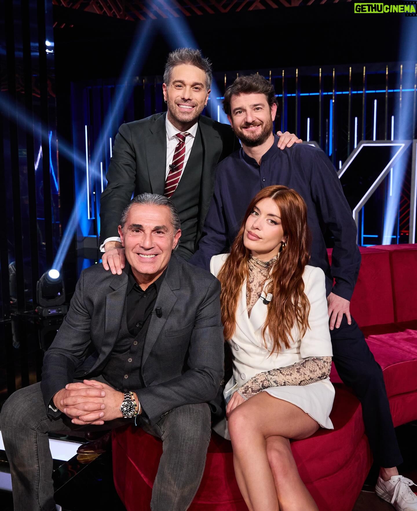 Dani Martínez Instagram - A las 22:50 en Cuatro, un PROGRAMÓN con: Sergio Scariolo, Dulceida y Gorka Otxoa. 🎉 ¡Martínez y Hermanos!