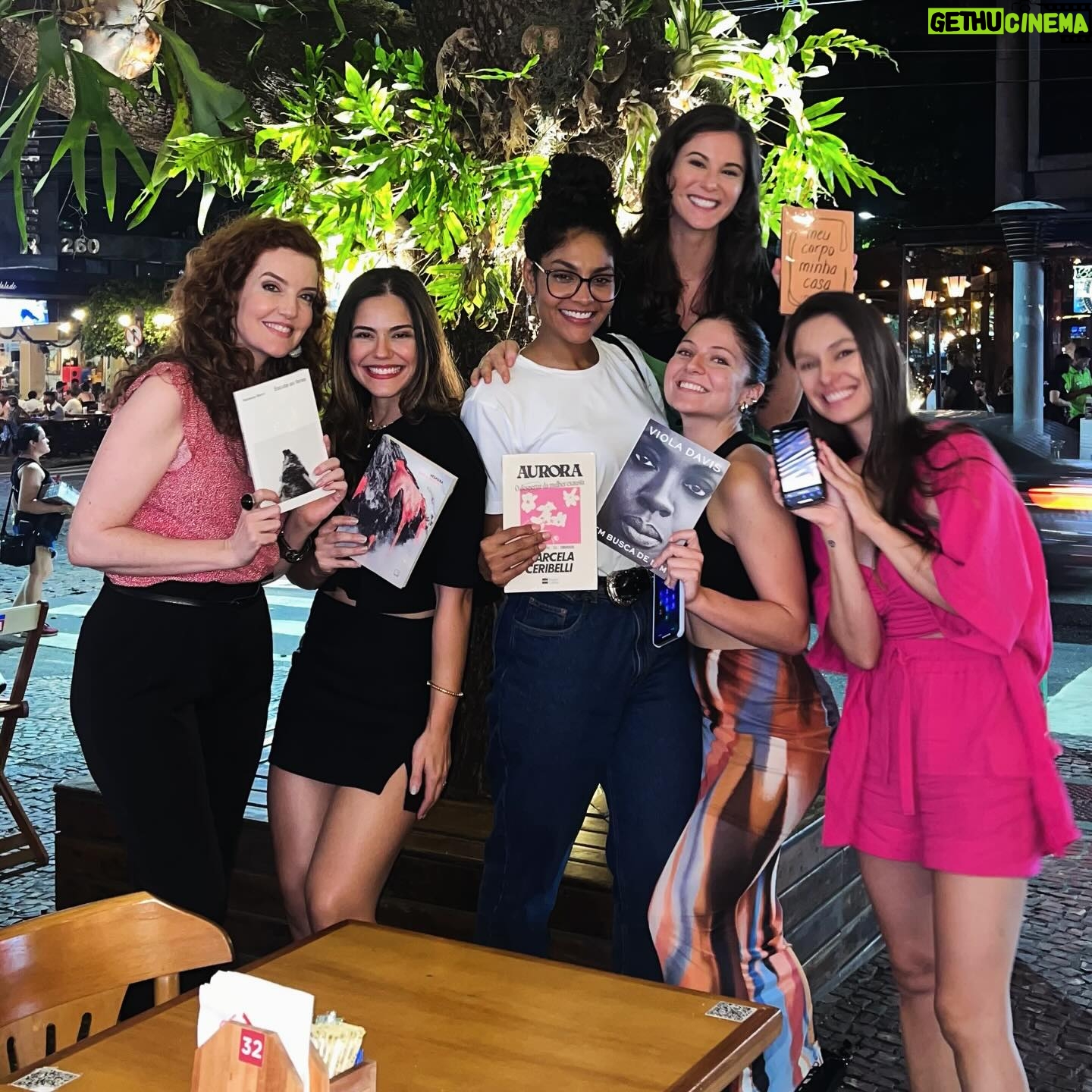 Dani Moreno Instagram - A gente. Jesusa. Pra sempre!