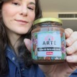 Dani Moreno Instagram - Esse post é um agradecimento à @artechocolatevegano, por uma generosa doação ao @ahimsa.santuariovaledarainha, que hoje cuida de mais de 500 animais resgatados. ♥️ Se você é vegano, vegetariano, intolerante à lactose ou mesmo se está buscando produtos a base de vegetais que não causem mal aos animais, conheça a @artechocolatevegano! A Arte Chocolate é uma empresa familiar que valoriza toda a cadeia de produção do cacau e mantém um compromisso com a preservação ambiental, desde o cultivo até suas embalagens. Todos os chocolates tem embalagens que remetem à natureza e aos animais, alguns deles em homenagem à animais resgatados por santuários, como da bezerrinha Ayni, resgatada pelo Vale da Rainha. 🥹 Eles entregam em todo Brasil comprando pelo site www.artechocolate.com (e assinando a newsletter vc ganha 15% de desconto na primeira compra 🙃). No site, você também encontra os pontos de venda em diversas cidades. Sigam e apoie essa empresa do bem, que ajuda os animais com seus produtos e com ações como esta, ajudando os animais que vivem hoje no Vale da Rainha. 🙏🏼 #ArteChocolate #ChocolateVegano #ChocolatesVeganos #PubliDoBem #ValeDaRainha