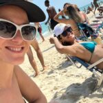 Dani Moreno Instagram – Atenção, menina @barbarapereira3 !! Minha amiga / irmã amada! Menina braba; determinada; intensa; talentosa; linda; dedicada; apaixonada; apaixonante; que tem colo de mãe não só pra Khali mas pra todo mundo que precisa (depois do tapa na cara, pq ela não passa a mão na cabeça se vc tiver feito burrada, mas o colo… ele sempre vem). 

Que seu novo ano seja absolutamente tudo o que vc espera pq vc merece! 

Eu te amo, Ba! 
Feliz aniversário!!