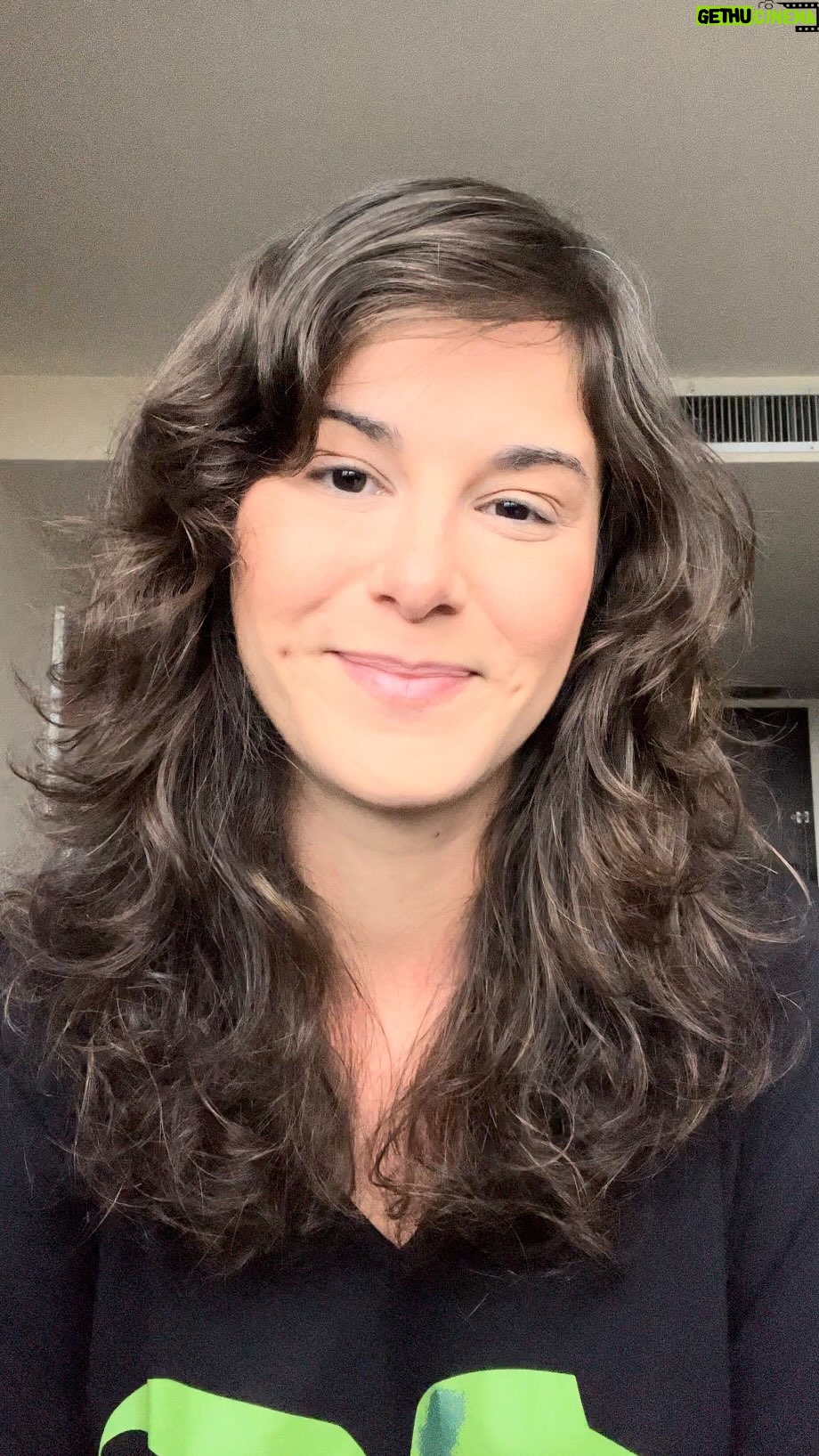 Dani Moreno Instagram - Você se sente no piloto automático? Até as coisas ou as pessoas que mais te traziam emoção e prazer simplesmente não te brilham os olhos nem por um segundo? Nem uma fagulha de entusiasmo? Então assiste esse vídeo. #SetembroAmarelo