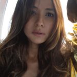Dania Ramírez Instagram – “Love yourself.  Love what you do.  Love how you do it.” Sharing this feeling of gratitude with you all.” “Ámate a ti mismo. Amas lo que haces. Ama cómo lo haces”. Compartiendo este sentimiento de gratitud con todos ustedes.” #blessingsandmiracles #GodblessYouGod #namaste 🫶🏽🙏🏽🌟 #daniacs #Ishtar 
.
.
.
.
.
Song by @iamdamonelliott 
Photographed by www.tonyduran.net 
Hair @hairbyricardorojas 
Make up @kelawong 
Styling @phillipbloch 
Gold Robe @jovanalouis