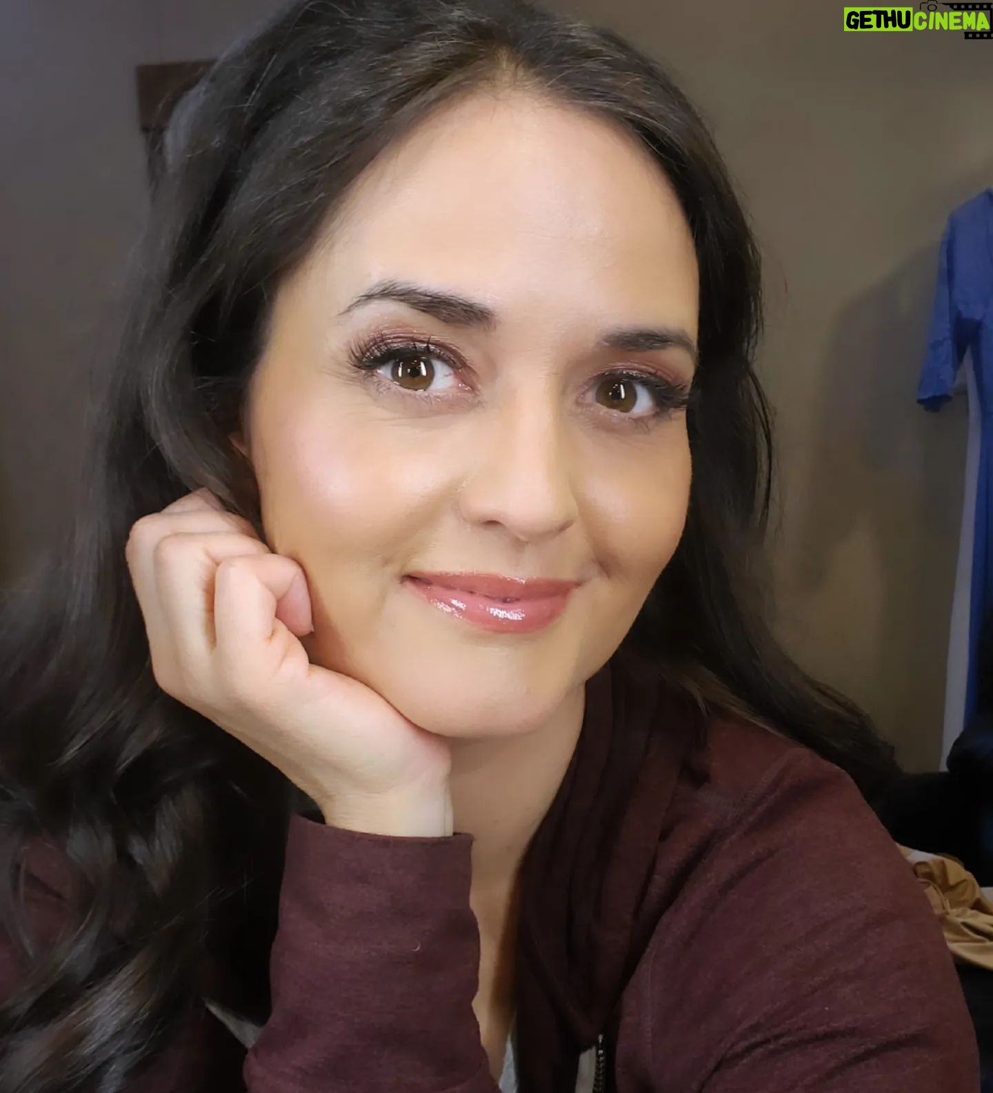 Danica McKellar Instagram - Trailer selfie! 🎬 In my happy place today, making a beautiful @greatamericanfamily Christmas movie filled with romance, mystery, family, faith... and dance!! 💃🕺