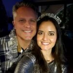 Danica McKellar Instagram - Happy New Year!! 🎉🌟 Feeling blessed to have spent it with family... in addition to my husband & son, my sister Crystal (yes she played Becky Slater on The Wonder Years 😁), both my brothers, my parents and also my niece & nephew. 🥰 . . Took some group shots... somehow my dad kept sinking into the chair and looking awkward, so we had some fun with that one. 😅 . . Sending love to you all for the new year ahead!! 🌟🎉 #2024