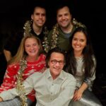 Danica McKellar Instagram - Happy New Year!! 🎉🌟 Feeling blessed to have spent it with family... in addition to my husband & son, my sister Crystal (yes she played Becky Slater on The Wonder Years 😁), both my brothers, my parents and also my niece & nephew. 🥰 . . Took some group shots... somehow my dad kept sinking into the chair and looking awkward, so we had some fun with that one. 😅 . . Sending love to you all for the new year ahead!! 🌟🎉 #2024