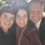 Danica McKellar Instagram – Happy Easter!! Feeling so blessed to be surrounded by family on this most holy day. ✝️🙏 Sending LOVE to every single person reading this (yes, YOU!). 💕💕
.
.
May the peace of the Lord be with you and in your hearts today and always. And enjoy those chocolate bunnies! 😁💕 #HeIsRisen 🙏