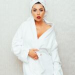 Daniela Aránguiz Instagram – Cuentes regresiva para noche 0  Gracias por esta foto a mi querido @nilxonalejandro 📸. @jamesruiz.mua 💄