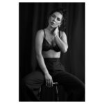 Daniela Aránguiz Instagram - Retrato de hace tiempo con la increíble @danyaranguizf y nada menos que el maquillaje de @gabrielafeliuf Estudio:@estudiorav