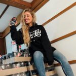 Daniela Castro Instagram - Prueba el sabor de esto! Tremendo Guapisorteo destapando el sabor de muchas @pepsi_cl !!! #guapisorteo 🥤✌🏻🙌🏻 🥤Hay 3 ganadoras/es y cada una se lleva 384 latas de Pepsi Zero para que disfruten ✨Sigan a @pepsi_cl y a mi of course @ladanicastror ✨Menciona a 2 personas que sean fanáticas de Pepsi ✨Dale amorcito y archiva la publicación ✨El resultado los daremos el 20 de Septiembre !!! Asi tienen un regalo post 18! ✨Las y los amo!
