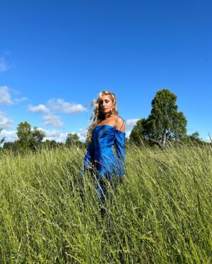 Daniela Castro Instagram - Matrimonio de azul. 💎💙🧿