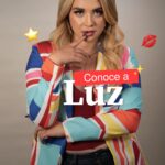 Daniela Luján Instagram - Una risa contagiosa y un espíritu salvajemente divertido, Luz envuelve en su locura encantadora.❤️‍🔥⚡️ Definitivamente mezcla de diversión y atrevimiento, que no pararás de reír con cada ocurrencia, ¡eso seguro!🤭 Conoce a LUZ en Cuando Te Toca: La Película, a partir de este 29 de febrero en todos los @caribbeancinemasrd del país. 🎞️🍿🎬