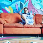 Daniela Luján Instagram - Crónica de una sesión fotográfica fallida 1. Probando la cámara 2. Feliz pero no era lo que quería 3. No llegué en lo que terminaba el temporizador Saludos cordiales. Los quiero, bye. 🧜‍♀️🎨 by @gildazayramonsivais
