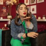 Daniela Luján Instagram - Hoy es día de @envinadas_ 🥳🍷y como esta @lajosa de invitada, me peiné 😋 @patriciawonng @edwiingo