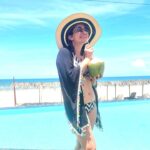 Daniela Luján Instagram - 🥥