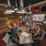 Daniela Luján Instagram - Yo no puedo creer que todos ellos estuvieron hoy en EXA FM 🫶🏼 ¡Mucho éxito en la gran Arena! Que divertida tarde ✨