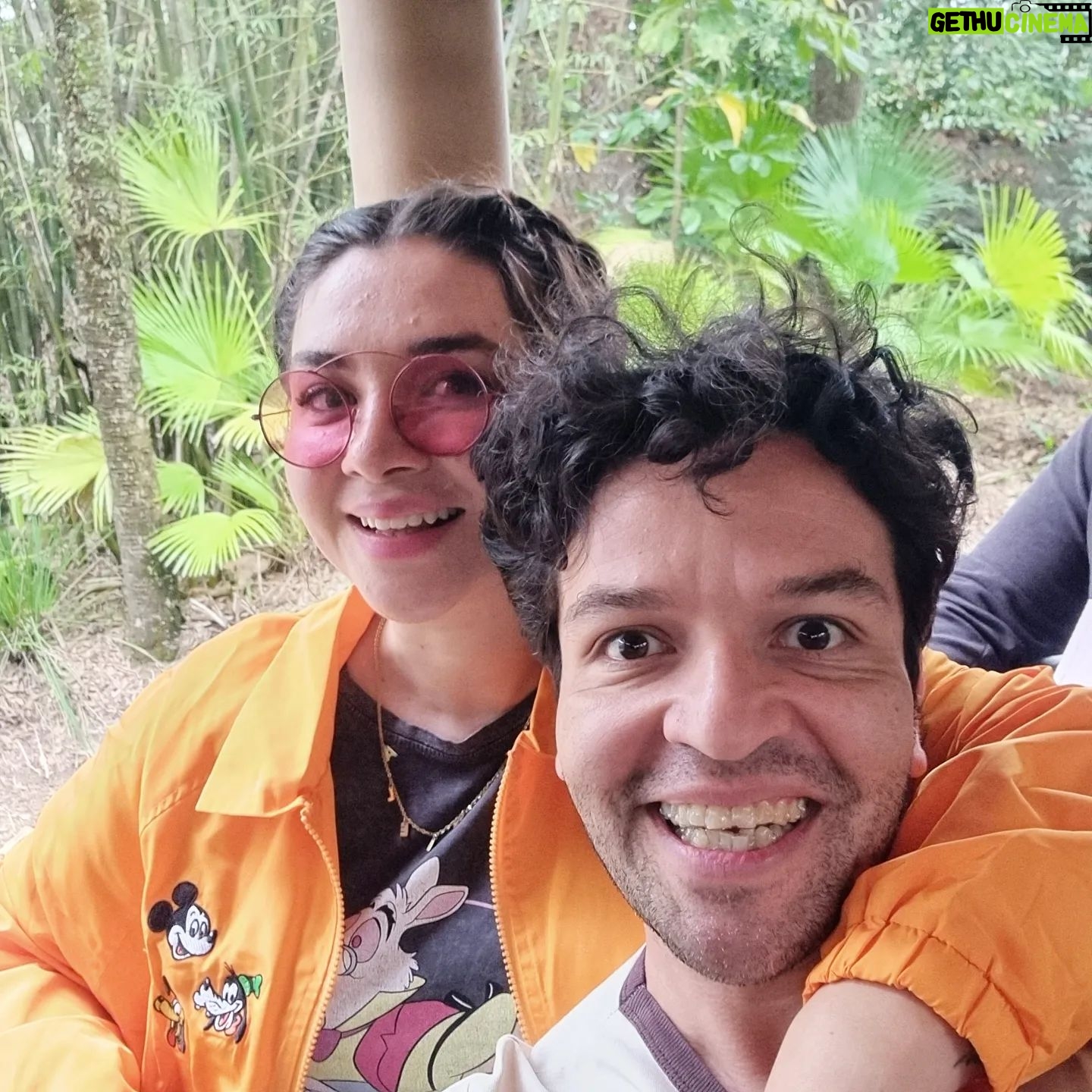 Daniela Luján Instagram - 🐾 Pienso que a Pancetta le hubiera encantado el reino animal... #animalkingdomdisney @dreamdestinationsmexico