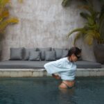 Daniela Melchior Instagram - I think I like this villa life 🌞💦 📍 @the_laut_bali