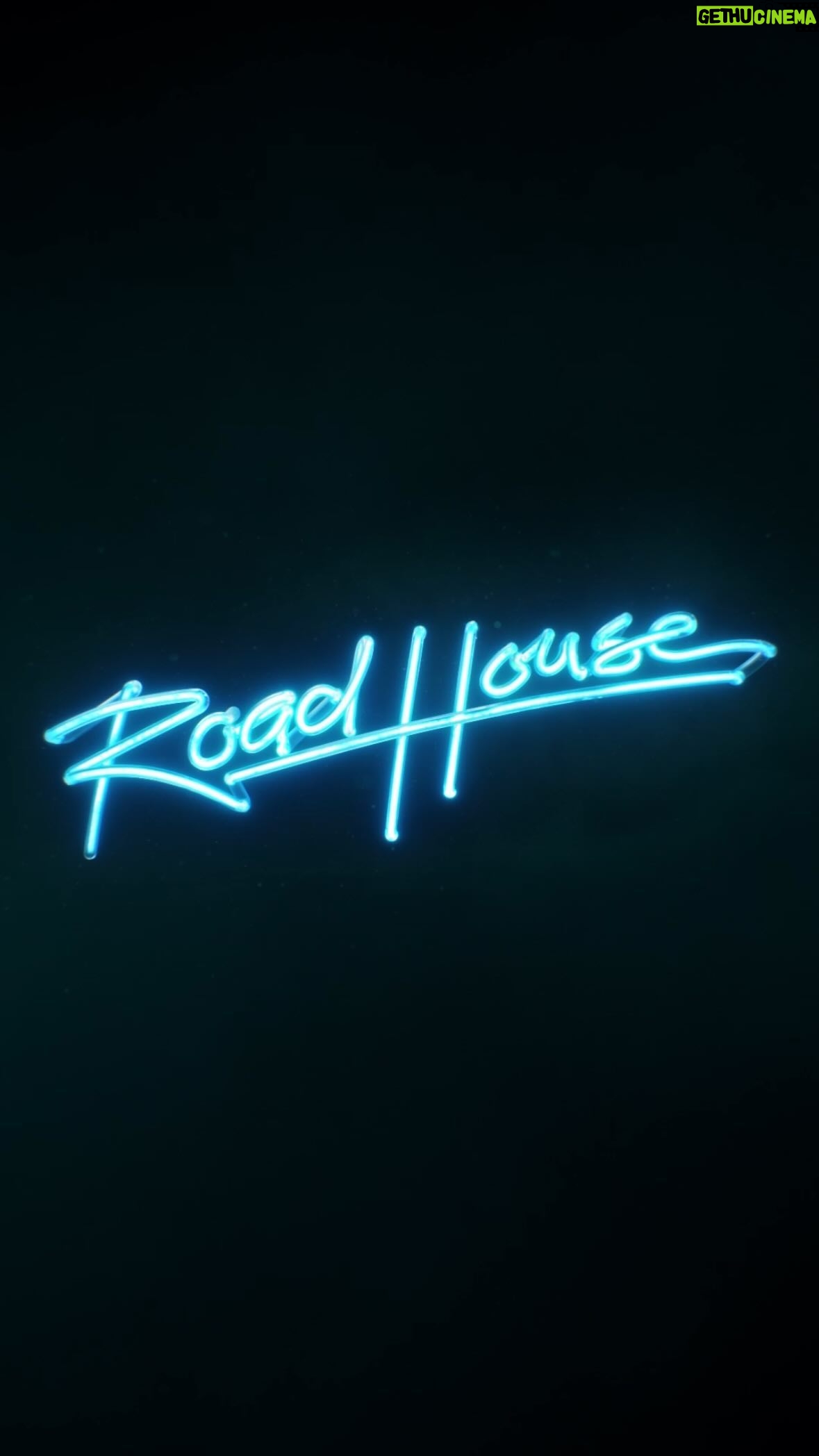 Daniela Melchior Instagram - Road House is officially open for business March 21 on @primevideo 💥 But be careful, it can get a little aggressive around here. 🤷🏻♀️ @roadhousemovie #roadhousemovie A Road House está oficialmente aberta a 21 de Março no Primeiro Vídeo 💥 mas cuidado, às vezes fica um bocadinho agressivo por aqui. 🤷🏻♀️