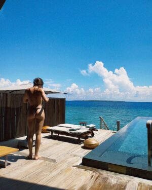 Daniela Melchior Instagram - 🌊💦
Lost film from paradise