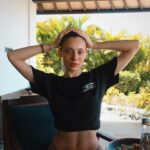 Daniela Melchior Instagram - How your email finds me. 📍 @raffles_bali