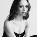 Daniela Melchior Instagram - Juntei-me à campanha solidária “LOVE CUT”, que vai reunir os melhores profissionais de cabelo - de norte a sul do país - no dia 25 de fevereiro, no salão do @chiadostudio . Neste dia vão poder fazer um corte de cabelo por apenas 10€, com a totalidade do valor a reverter para a @fundacaooseculo . Basta vires de cabelo já lavado! Cut Your Hair, Share Your Love 🖤 #campanhasolidaria #lovecut #cutyourhairshareyourlove #chiadostudio Foto Frederico Martins @frederico__martins Assistente foto Pedro Sá @p.g.sa Cabelos Cláudio Pacheco @claudiopachecohairstylist Com equipa Chiado Studio Daniel Pereira @daniel_santarem23 Soraia Tome @soraiartome , Andreia Santos @andreiafss11 Styling Larissa Marinho @larissamrsa Assistente de Styling Giulianna Mancuso @gflmancuso Make up Elodie Fiuza @elodiefiuza e Lea louro leamaguilouro Vídeo Antonio Medeiros @medeiros_antonio_