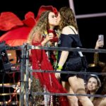 Daniela Mercury Instagram - Você também está pegando alguém no carnaval? 🤣🤣🤣❤️❤️❤️ @maluvercosa ❤️❤️❤️❤️ #DanielaMercury #CarnavaldaRainha 📸 @celiasantosfotos